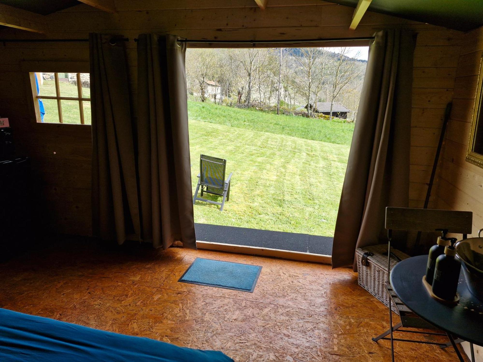 La Cabane Des Lucioles Saint-Julien-Boutieres Cameră foto